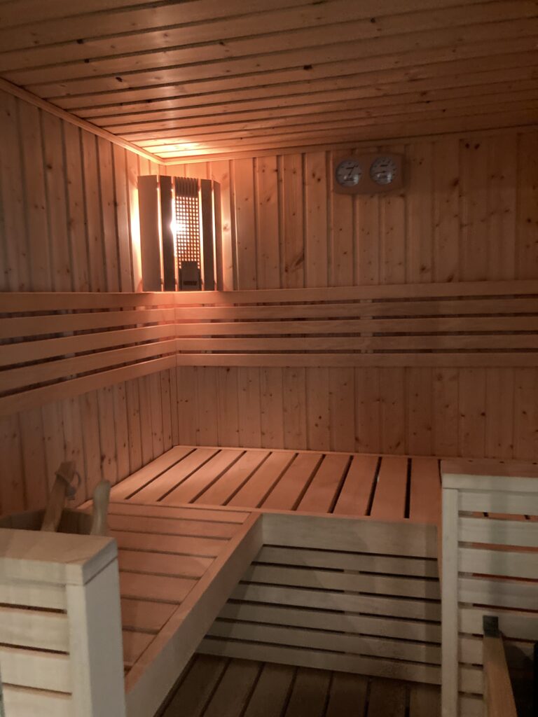 FAMILY SAUNA KAHIWA_サウナ室1